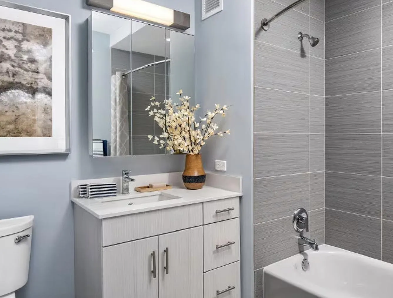 1 bed, 730 sqft, $2,725 — Photo 3