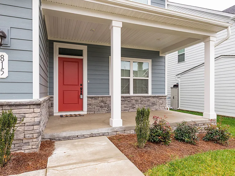 815 Dean Dr — Photo 4