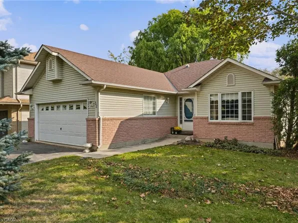52 Palmer Rd, Grimsby, ON L3M 5L4