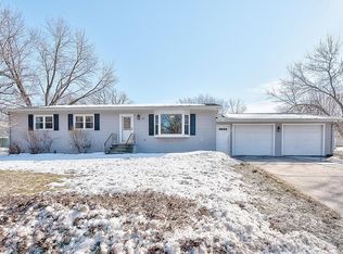 17 Orchard Ln, Estherville, IA 51334