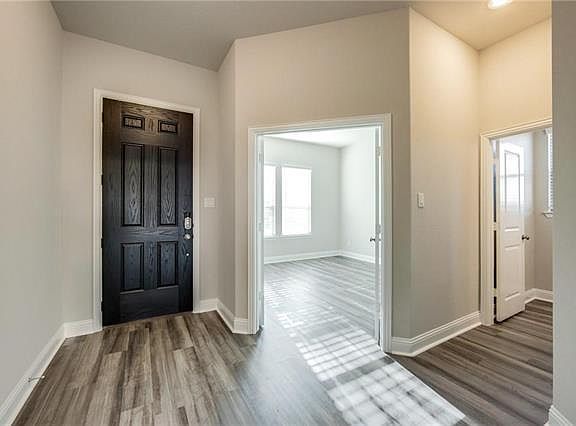 4th image of 2300 Prospect Park Ln