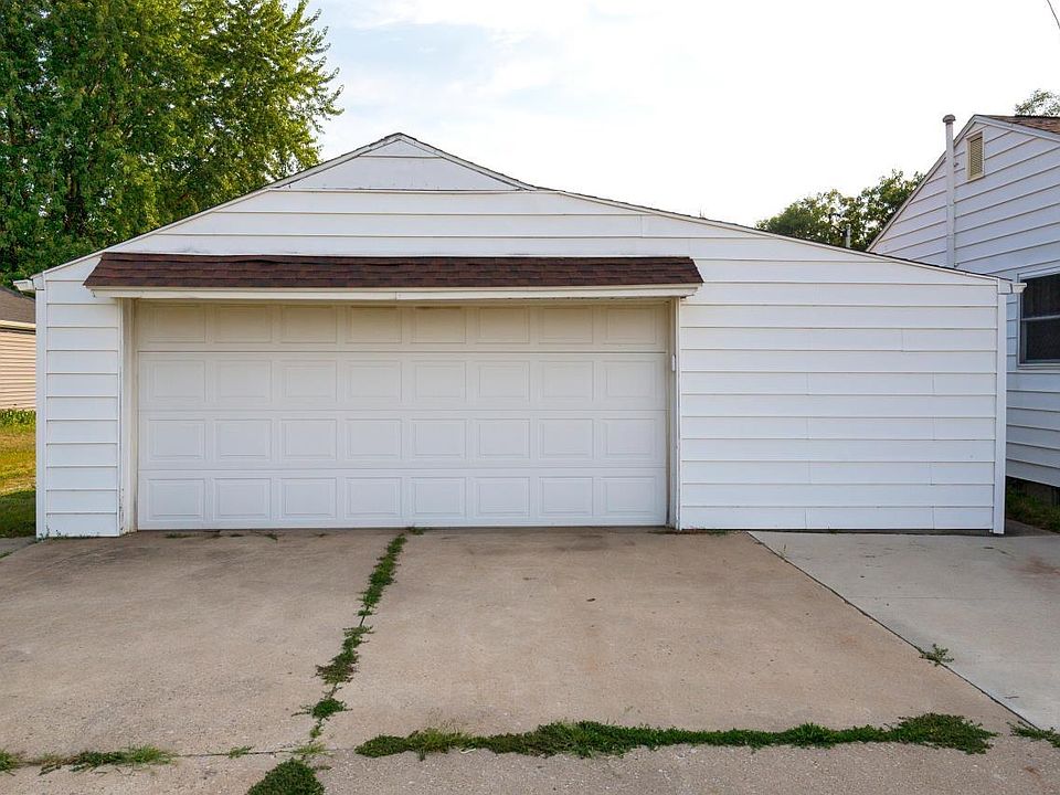 7220 Laporte Rd, Waterloo, IA 50702 Zillow