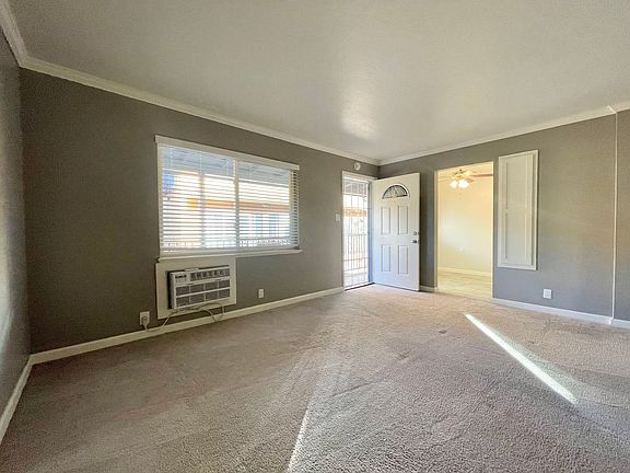 5th image of 2415 T St APT 06