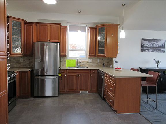 2nd image of 415 Commonwealth Rd #242
