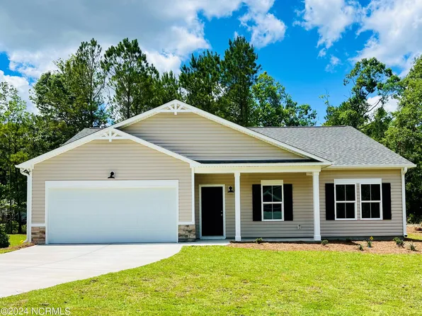1637 Star Cross Drive SW, Shallotte, NC 28470