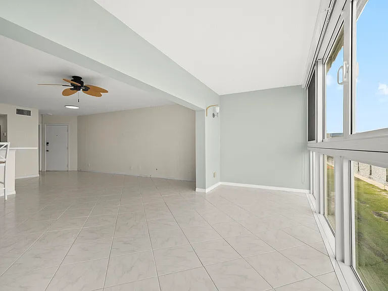 400 Wilma Cir #207 — Photo 17