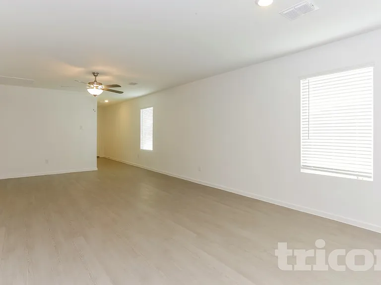 1340 Amapola Dr — Photo 4