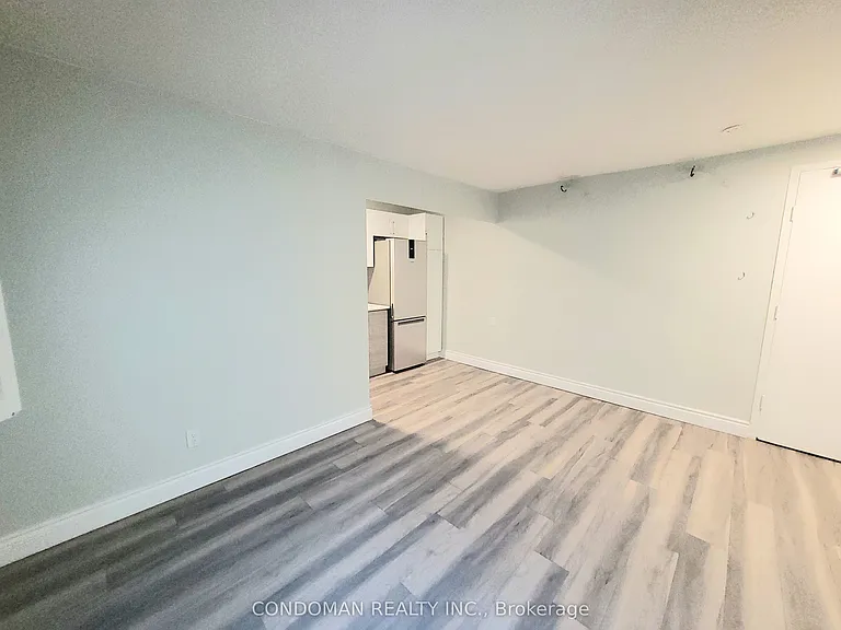 852 Broadview Ave #305 — Photo 3