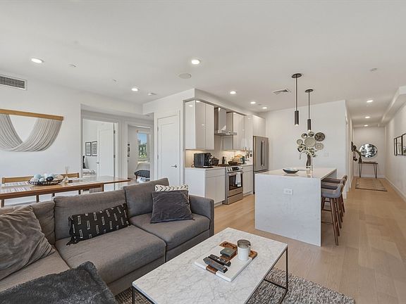 3rd image of 20 W 5th St #3I