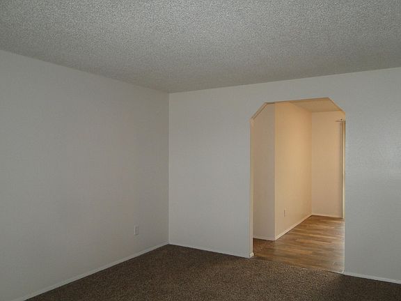 5th image of 13617 107th Avenue Ct E #5