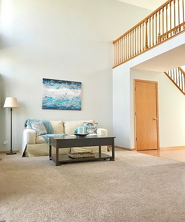 5th image of 112 Crescent Ln #112