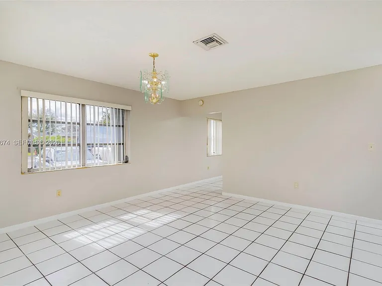 6331 Pierce St #1 — Photo 8