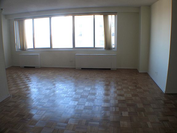 4th image of 3333 Henry Hudson Pkwy APT 21K