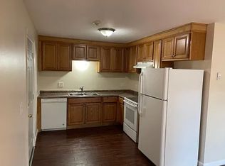 2 Eric Pl APT 10, North Providence, RI 02911