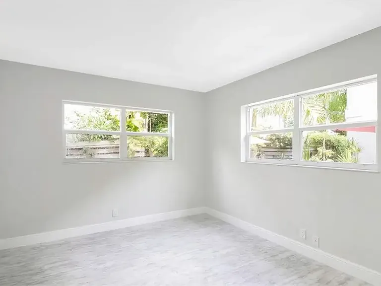 2505 Bay Dr — Photo 15
