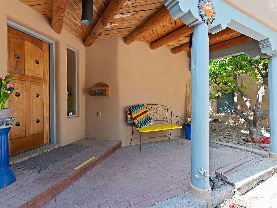 1st image of 328 Sanchez St