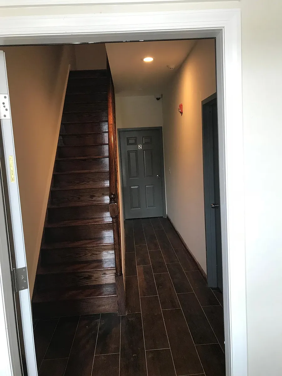 Building Photo - 4510 Springfield Ave #4