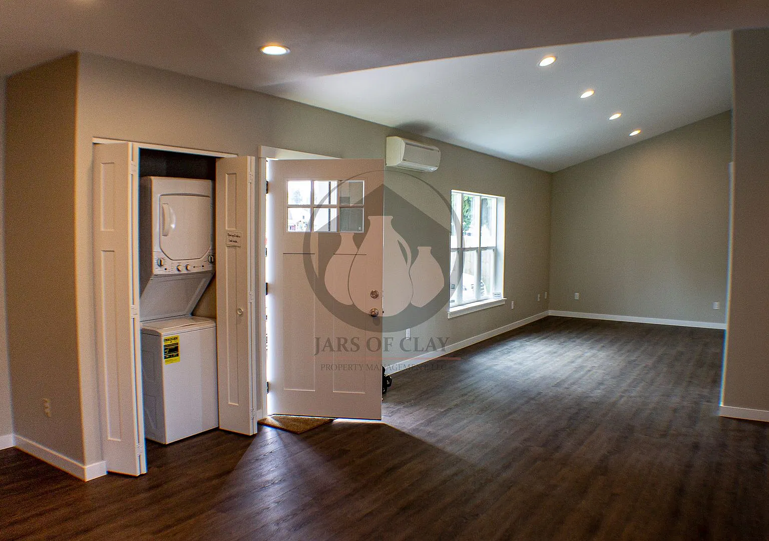Spacious 1BR Stayton Duplex | Air Conditioning & Private Fenced Yard! — Photo 2