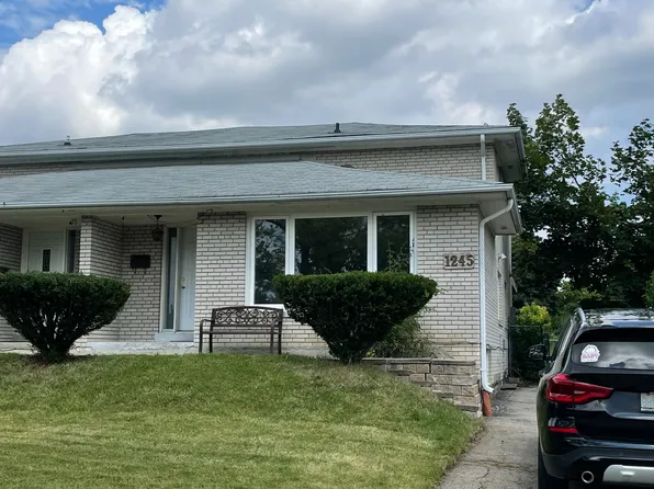 1245 Shamir Cres, Mississauga, ON L5C 1L2