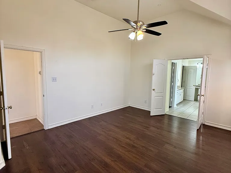 555 Southridge Way #555 — Photo 33