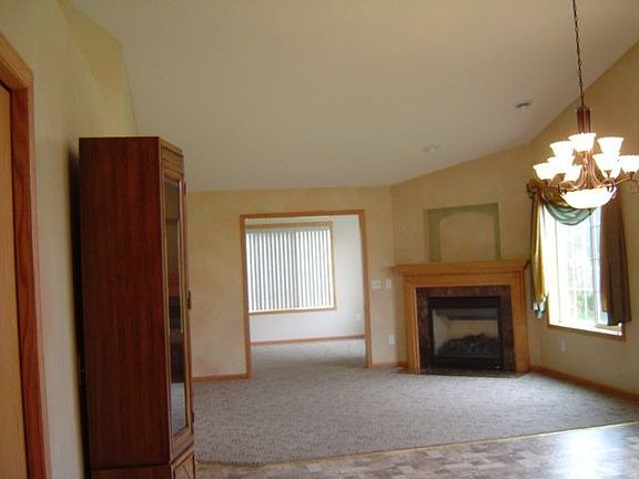 4th image of 1742 Ojibway Dr