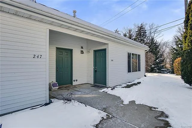 245 Lottie St #1 photo 1
