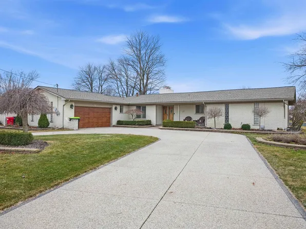 41379 Windmill St, Harrison Township, MI 48045