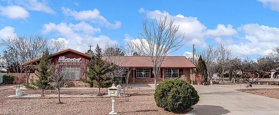 1st image of 1004 Tamarack Dr