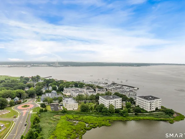 300 Harbour Close #R, New Haven, CT 06519