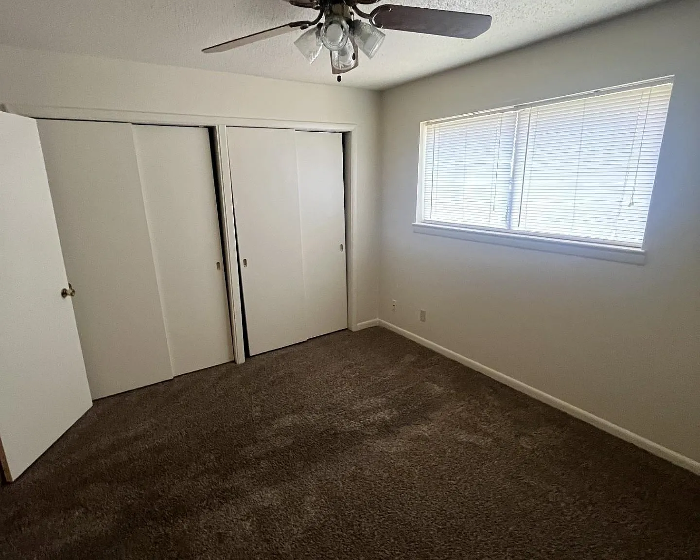 1 bed, 1.0 bath, $695 — Photo 2