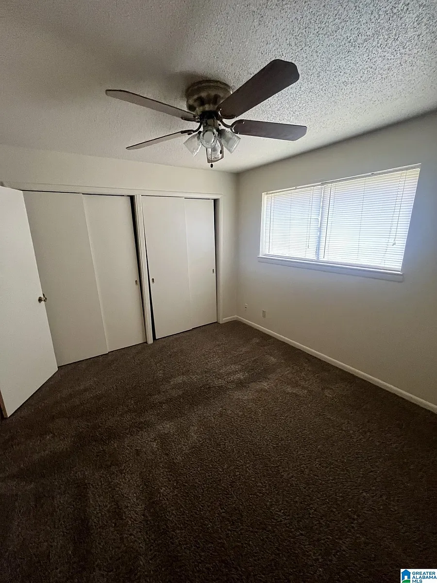 Building Photo - 2325 10th Ct S