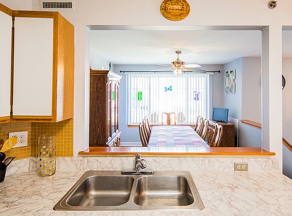 4th image of 321 Rosebud Ct #321