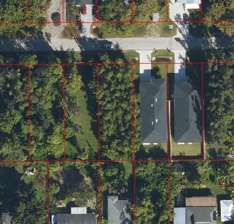 1st image of 3060 pinetree DR