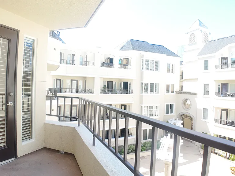 655 Columbia St #313 — Photo 23