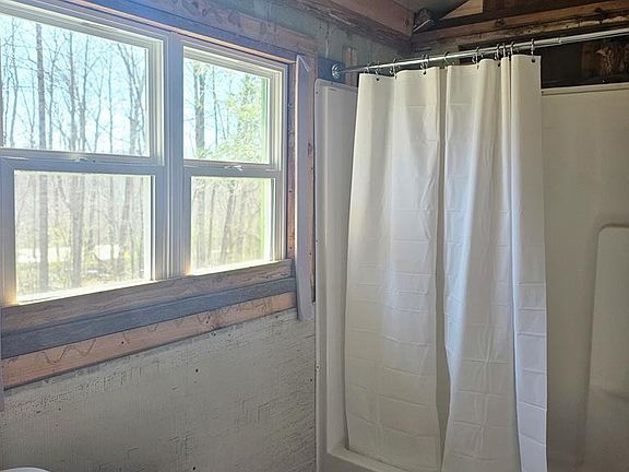 5th image of 154 Shoe Factory Rd