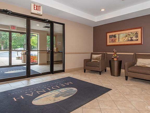 5th image of 125 Lakeview Dr Unit 413