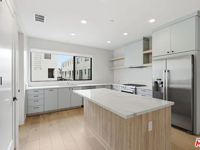 1605 N Arla Way — Photo 8
