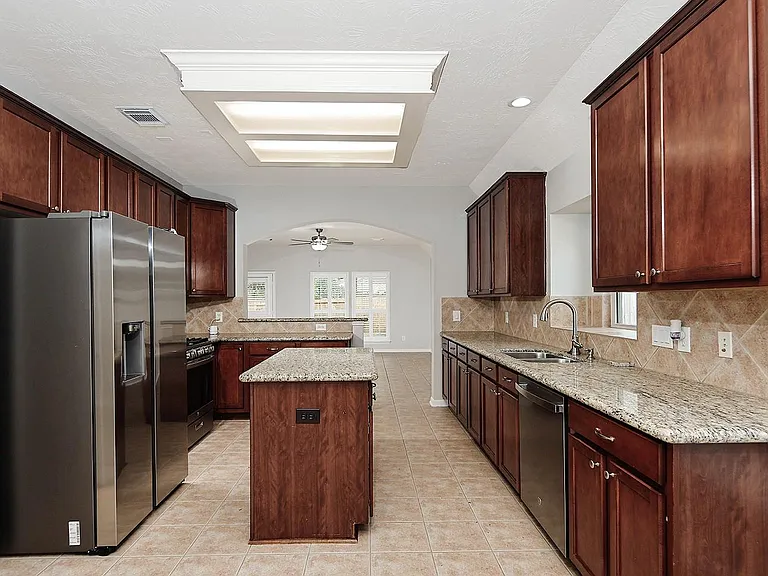 11 Fair Light Ct — Photo 10