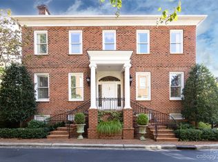 1247 Wareham Ct, Charlotte, NC 28207