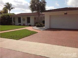 7280 Loch Ness Dr, Miami Lakes, FL 33014