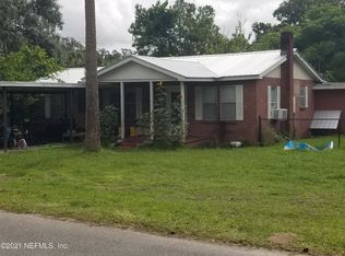 102 1st St, Palatka, FL 32177