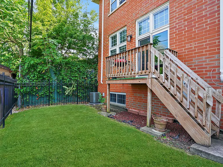 6201 S Knox Ave #A — Photo 21