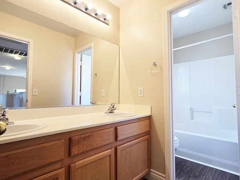 3722 Nestled Oak Ave — Photo 16
