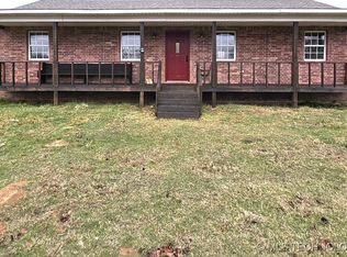 10285 Warren Rd, Henryetta, OK 74437