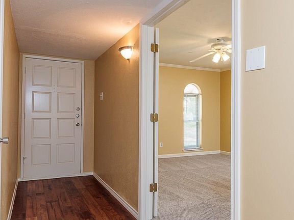 3rd image of 1830 Arundel Dr