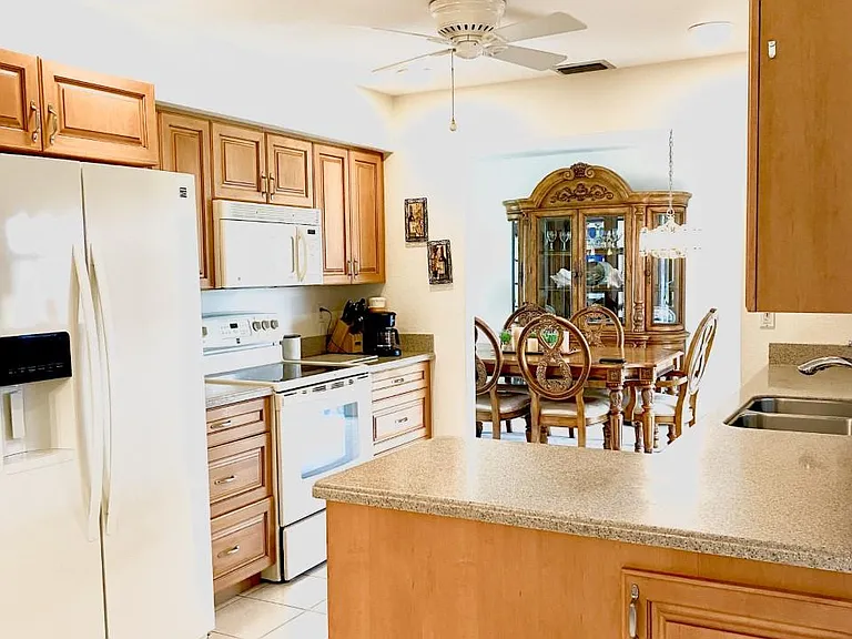 1064 Cimarron Dr — Photo 12