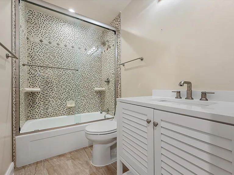 9036 Jeffery Rd — Photo 33