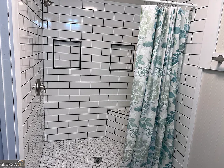 66 Logan Ln — Photo 13