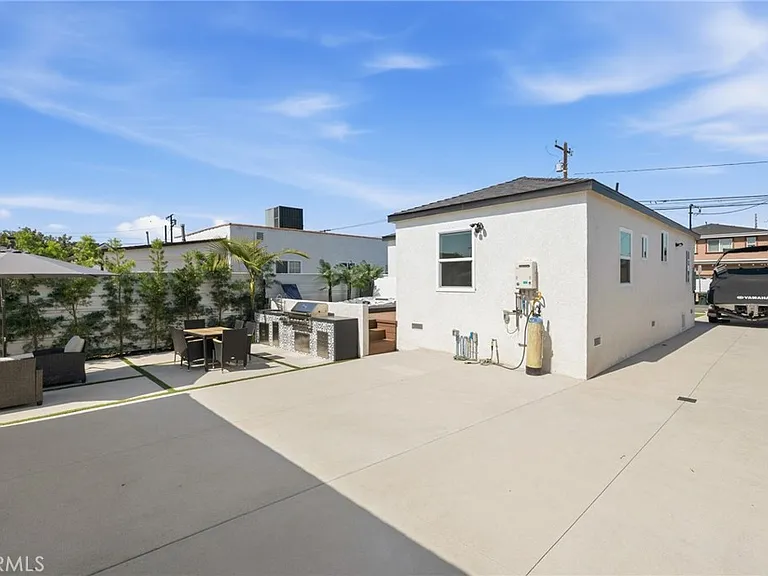 16914 S Hobart Blvd — Photo 34