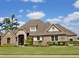 2645 Cambridge Cir, Tahlequah, OK 74464